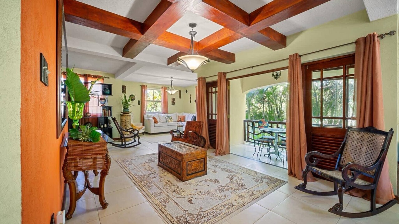 Photo of Livingroom in Maynards