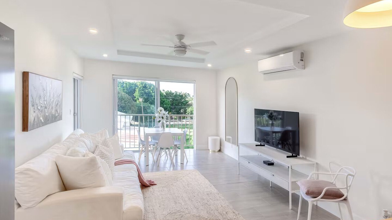 Photo of Livingroom in Little Battaleys