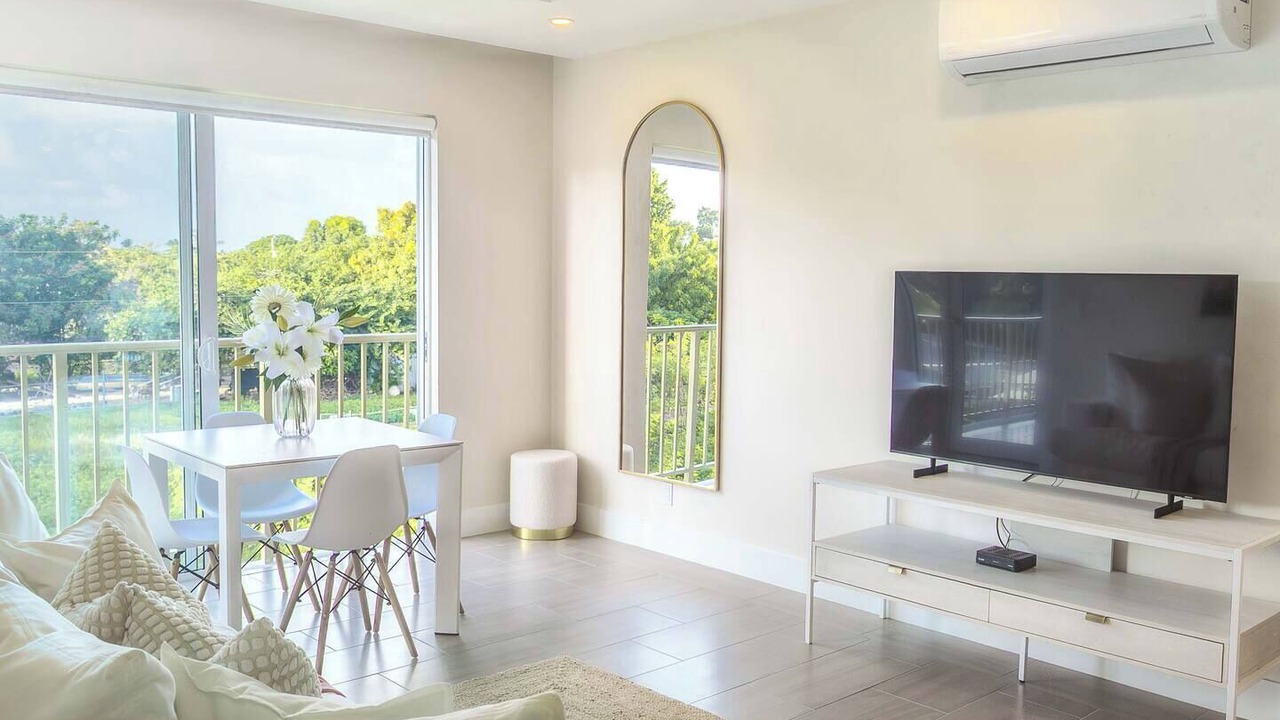 Photo of Livingroom in Little Battaleys
