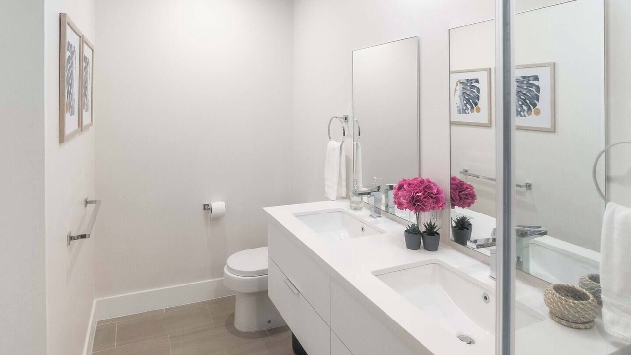 Photo of Bathroom in Little Battaleys