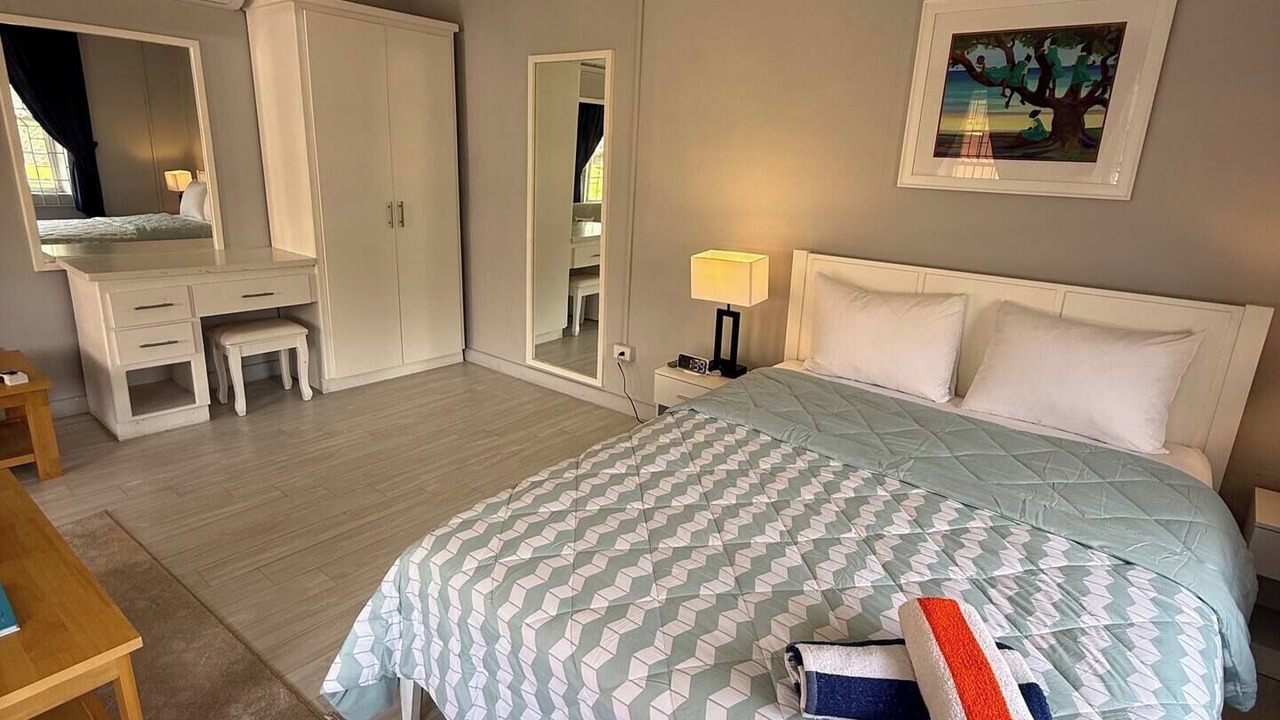 Photo of Bedroom in Bayville