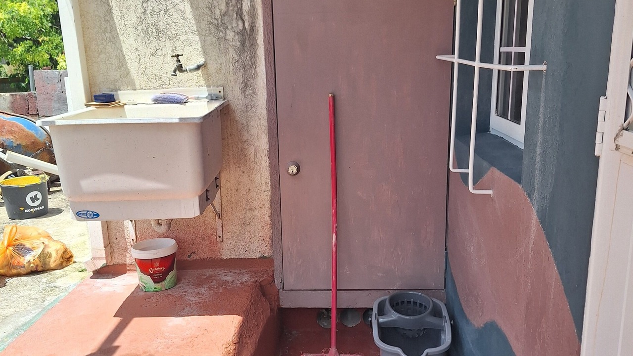 Photo of Outdoor in Husbands