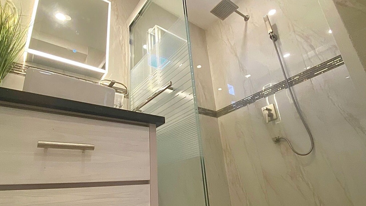 Photo of Bathroom in Cane Garden