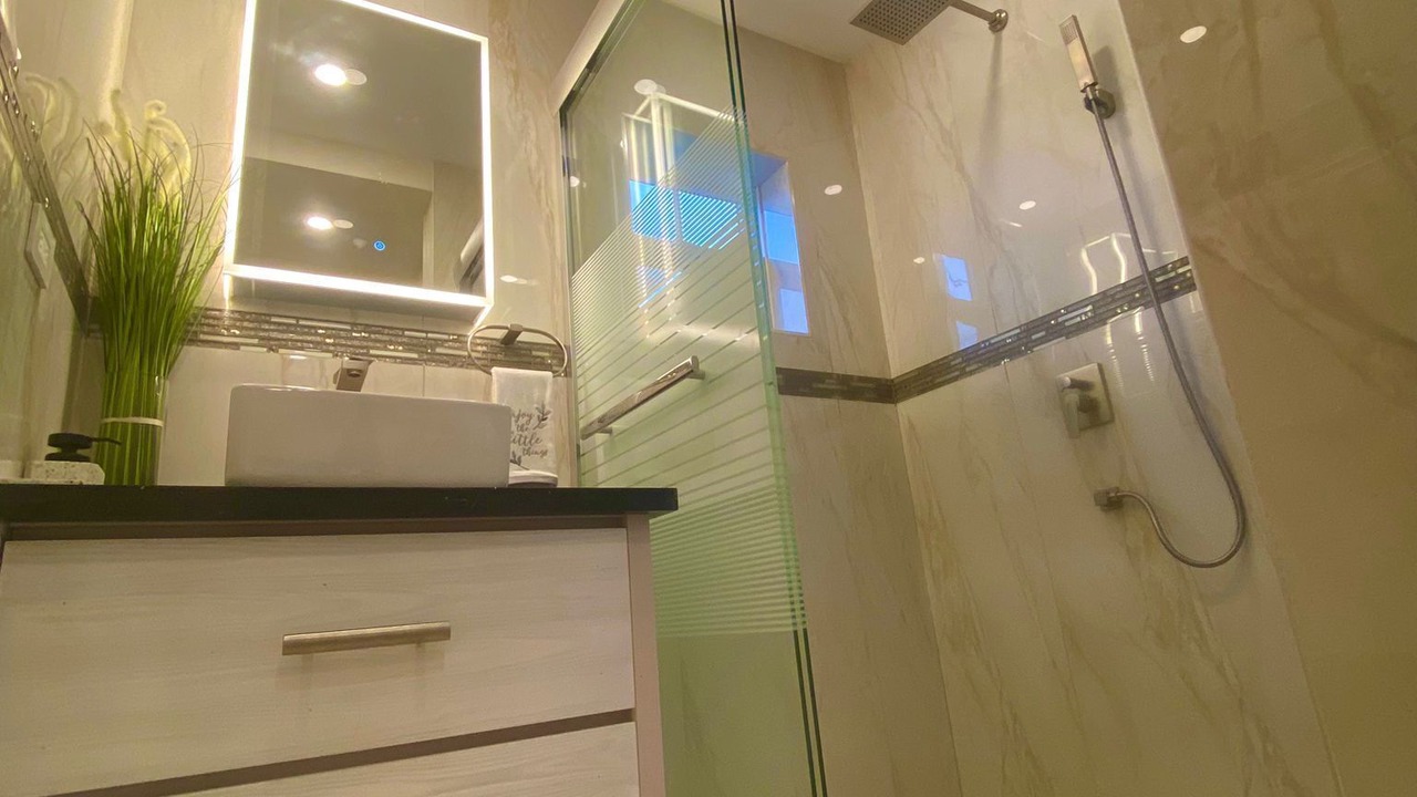 Photo of Bathroom in Cane Garden