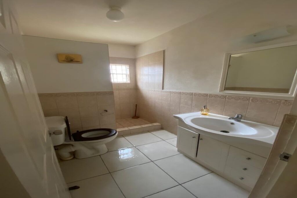 Photo of Bathroom in Callendar