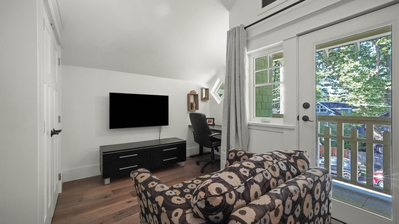 Photo of Livingroom in Kitsilano