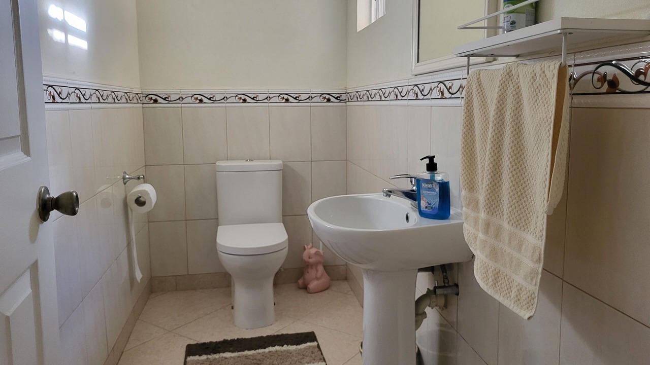 Photo of Bathroom in Maynards
