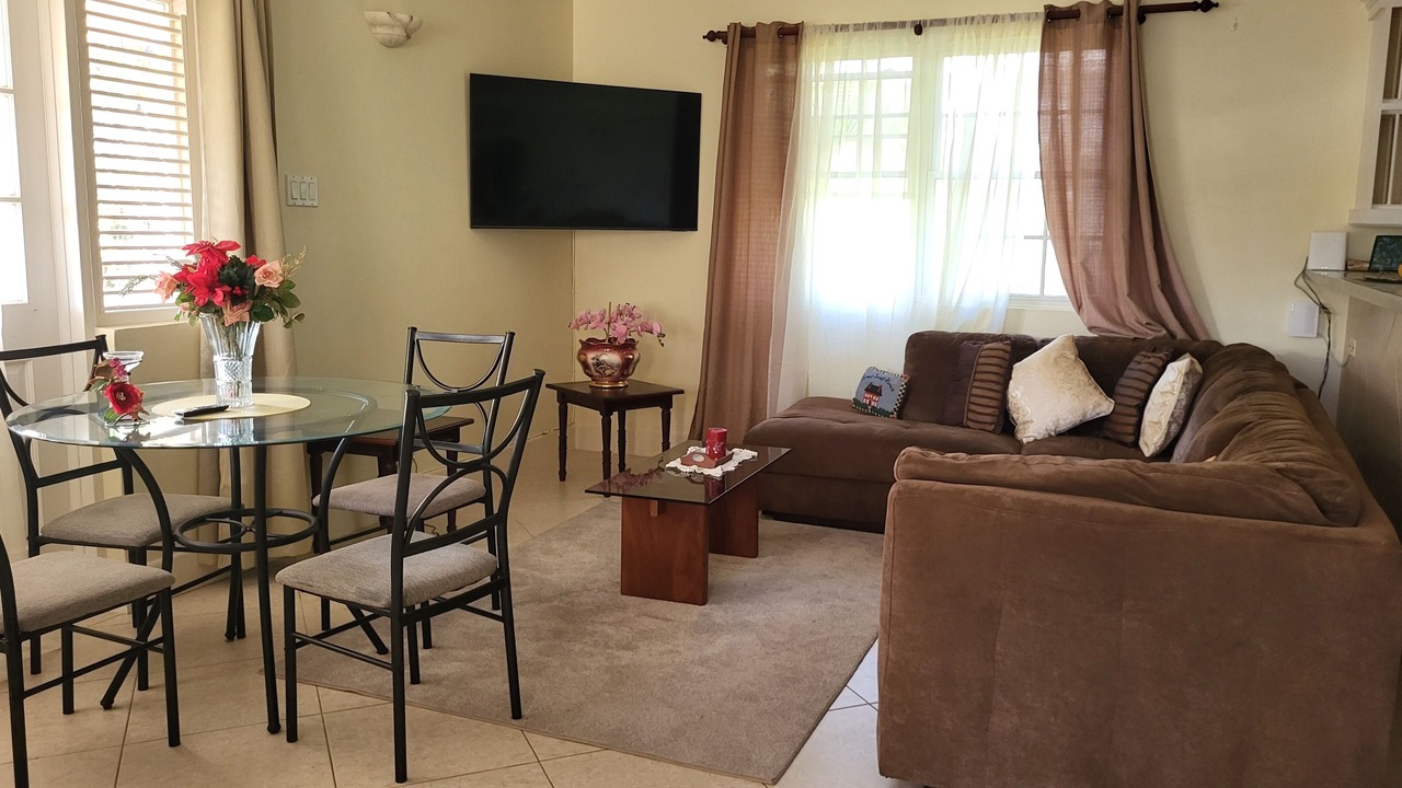 Photo of Livingroom in Maynards