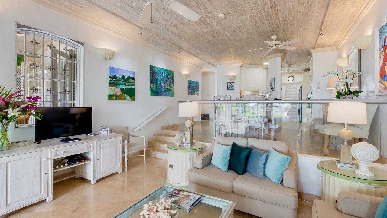 Photo of Livingroom in Gibbs Bay