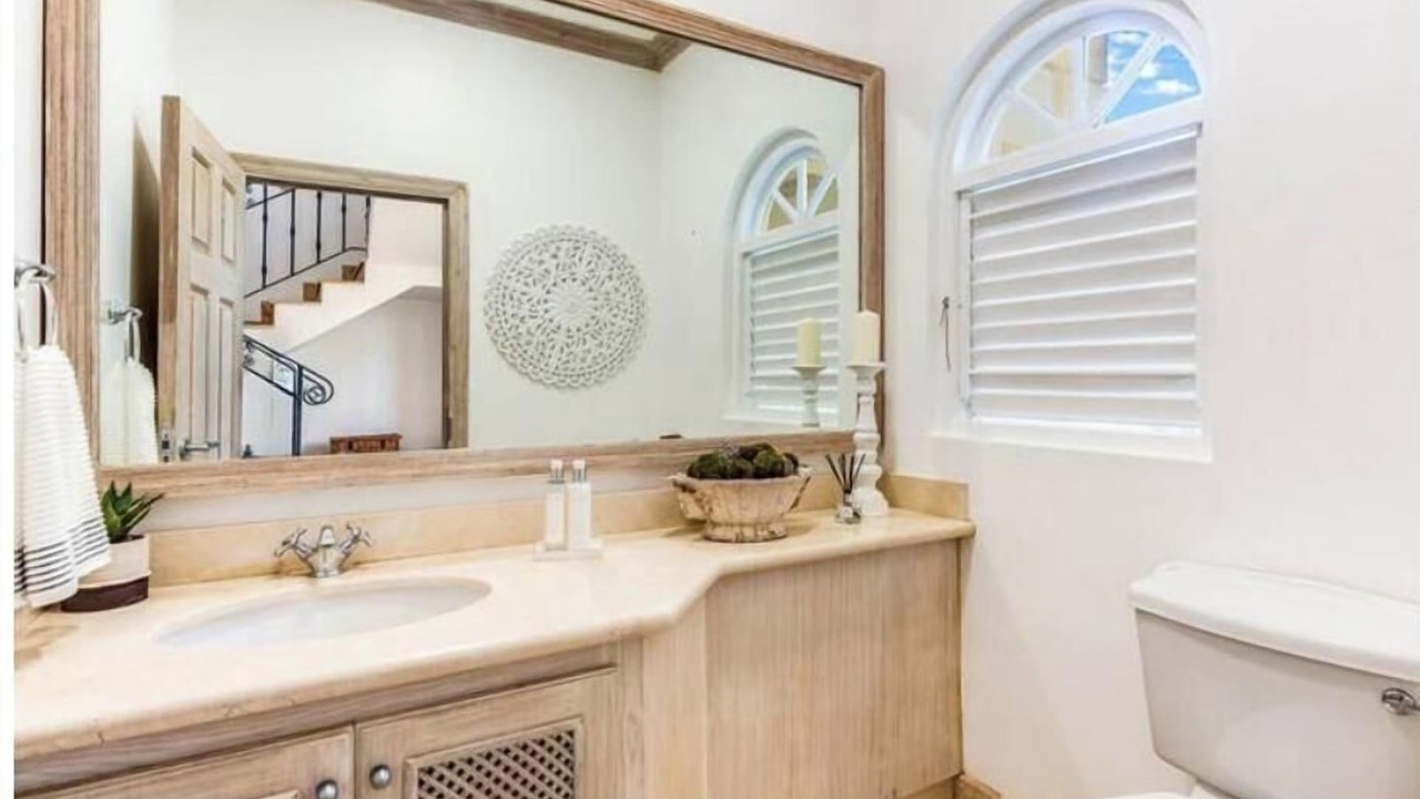 Photo of Bathroom in Lascelles