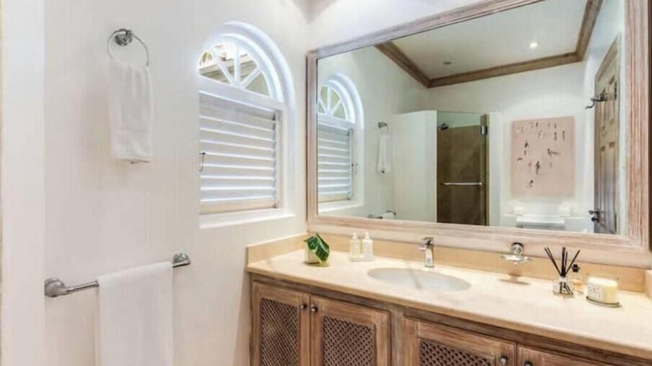 Photo of Bathroom in Lascelles
