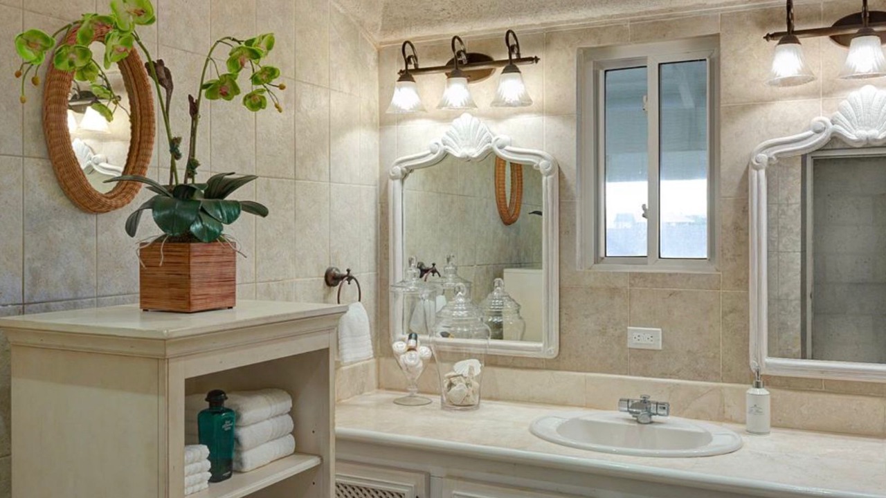 Photo of Bathroom in Work Hall