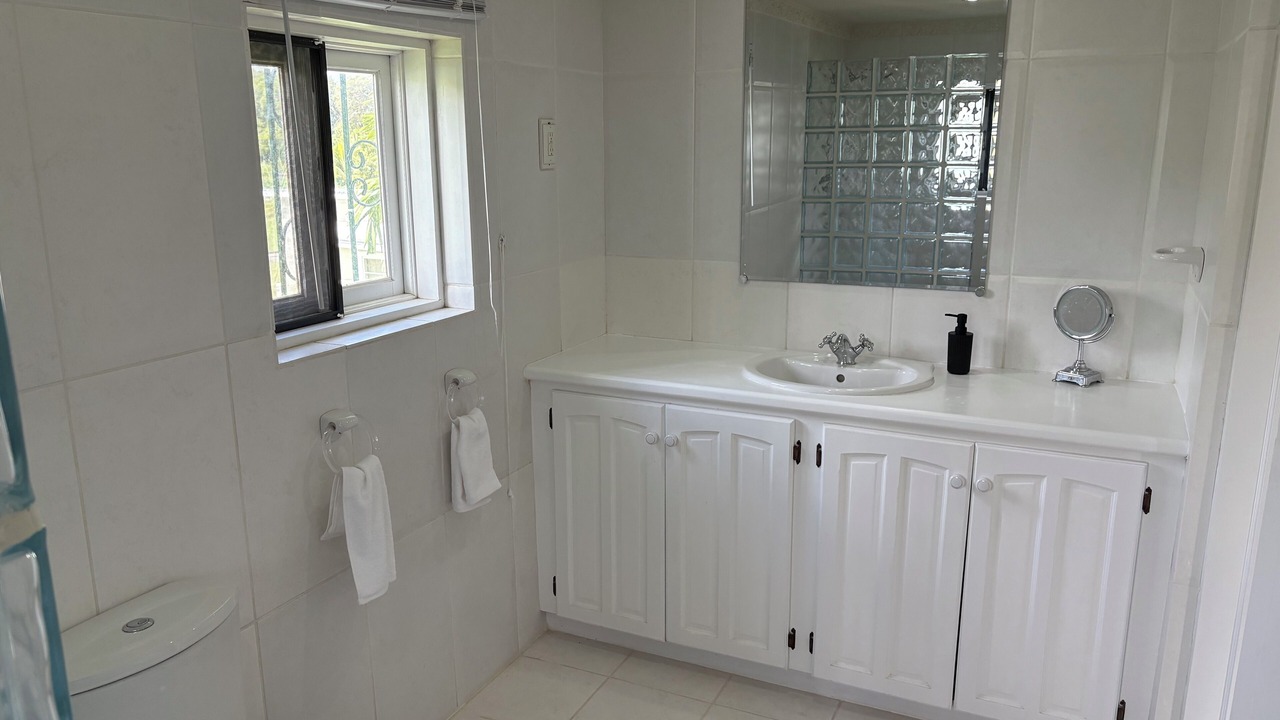 Photo of Bathroom in Porters
