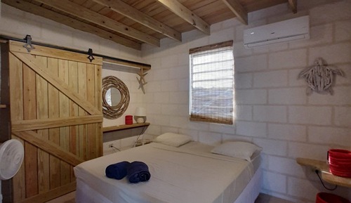 Comfort Cottage, 1 King Bed, Ocean View