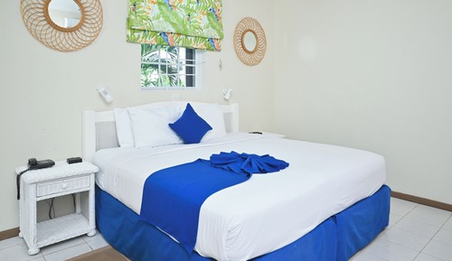 Deluxe Studio Suite, 1 King Bed, Non Smoking, Kitchen