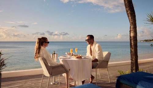 Beach Front King Suite with Private deck