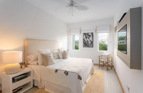 Deanes House | Cool Breeze by Blue Sky Luxury