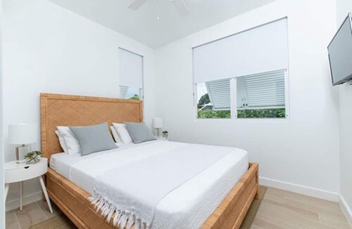 Mount Standfast Hotel | Garden Grove Villas