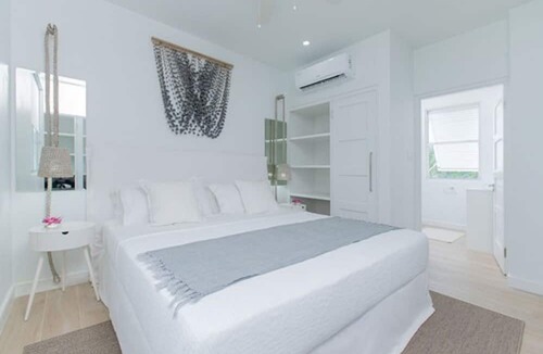 Mount Standfast Hotel | Garden Grove Villas