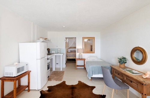 Silver Sands Hotel | Surfers Bay Resort