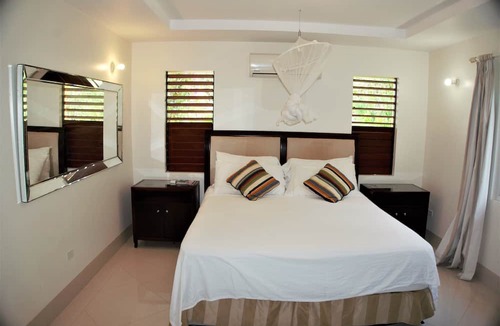 Mullins Villa | Casuarina Grande