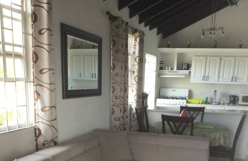 Welches Villa | 2 Bedroom Holiday rental With Pool On The Southcoast