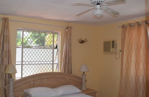 Coverley Hotel | Shonlan Inn and Apartments