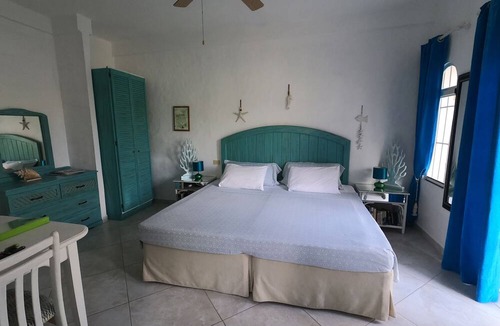 Silver Sands Hotel | Two Palms Apartment