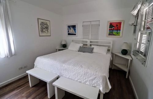 Saint Matthias Apartment | Upper Swanage - On the Beach.
