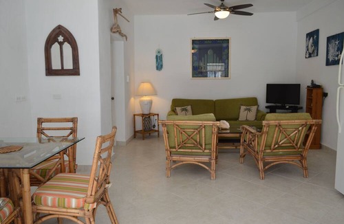 Silver Sands Apartment | NEW: Royal Palms Apartment. Ocean front, Silver Sands Beach!