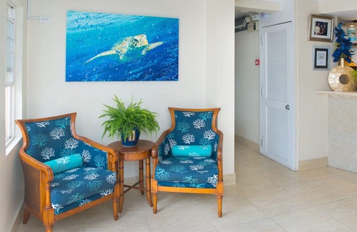 Saint Lawrence Condo | Yellow Bird Hotel
