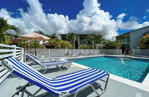 Sunset Crest Apartment | Sunset Lane