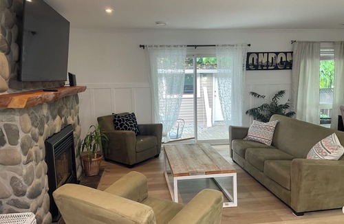 Aldergrove House | Comfortable house