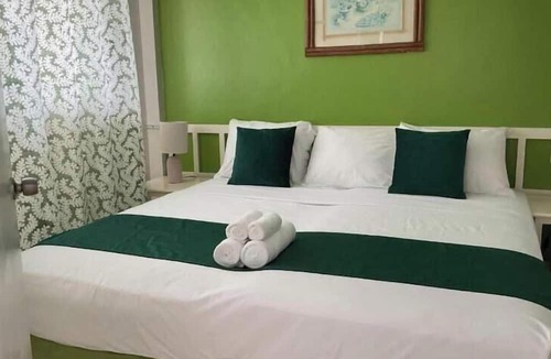 Saint Lawrence Apartment | Melrose Beach Apartments