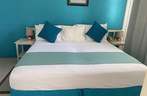 Saint Lawrence Apartment | Melrose Beach Apartments