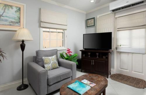 Saint Peter Parish Villa | The Little White Cottage