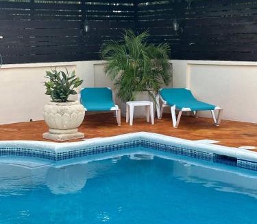 Inch Marlowe House | Hidden Gem The Tropical - by ZenBreak