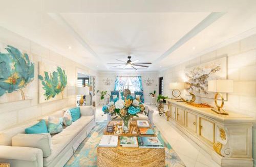 Inch Marlowe House | Hidden Gem The Tropical - by ZenBreak