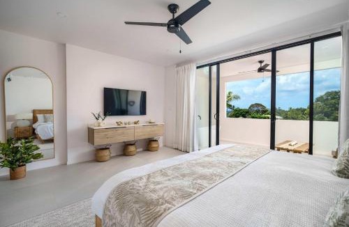 Lower Carlton Apartment | Walk to Beach, NEW LUX 4BD Villa & Pool! Near Holetown