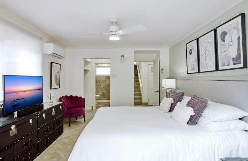 Gibbs Bay House | KingsGate 1 - by ZenBreak