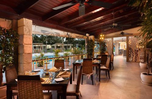 Sunset Crest Hotel | All Seasons Resort