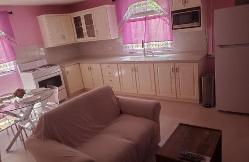 Hill Crest Apartment | Atlantic Breezes