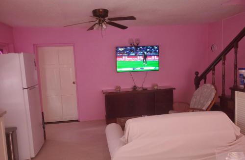 Hill Crest Apartment | Atlantic Breezes