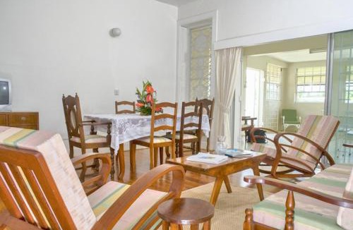 Dover Apartment | Bajan Charm 1 Min Walk to Dover Beach, on The Gap