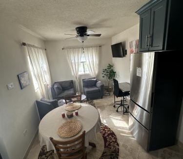 Fortescue Apartment | Windy Bottom