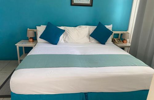 Saint Lawrence Apartment | Melrose Beach Apartments Inc
