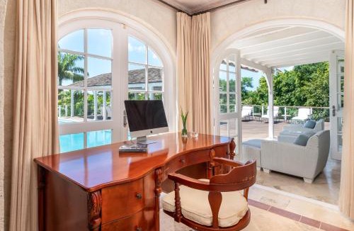 Westmoreland Villa | Waterfalls - 6 bed peaceful and secure luxury