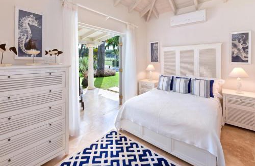 Holder's Hill Villa | High Breeze