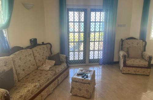 Marley Vale Villa | 'PARLATUVIER' 4 bedroom ocean view home