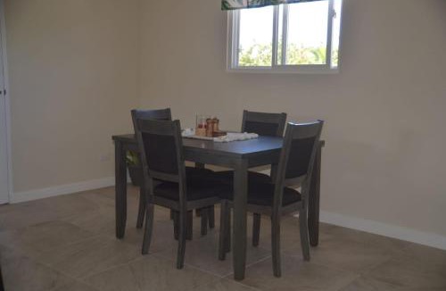 Douglas Apartment | Ixoras Beach Apartments